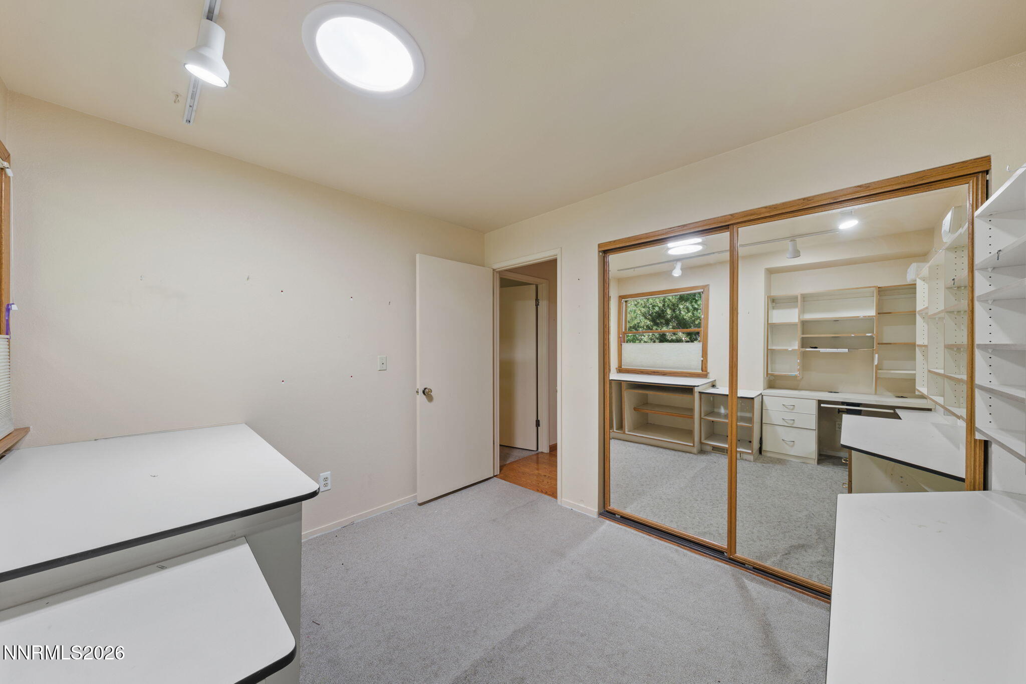2230 King Edward Drive