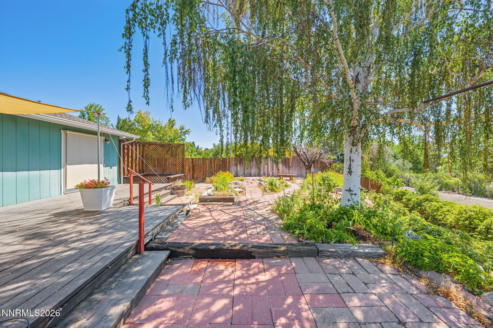 2230 King Edward Drive