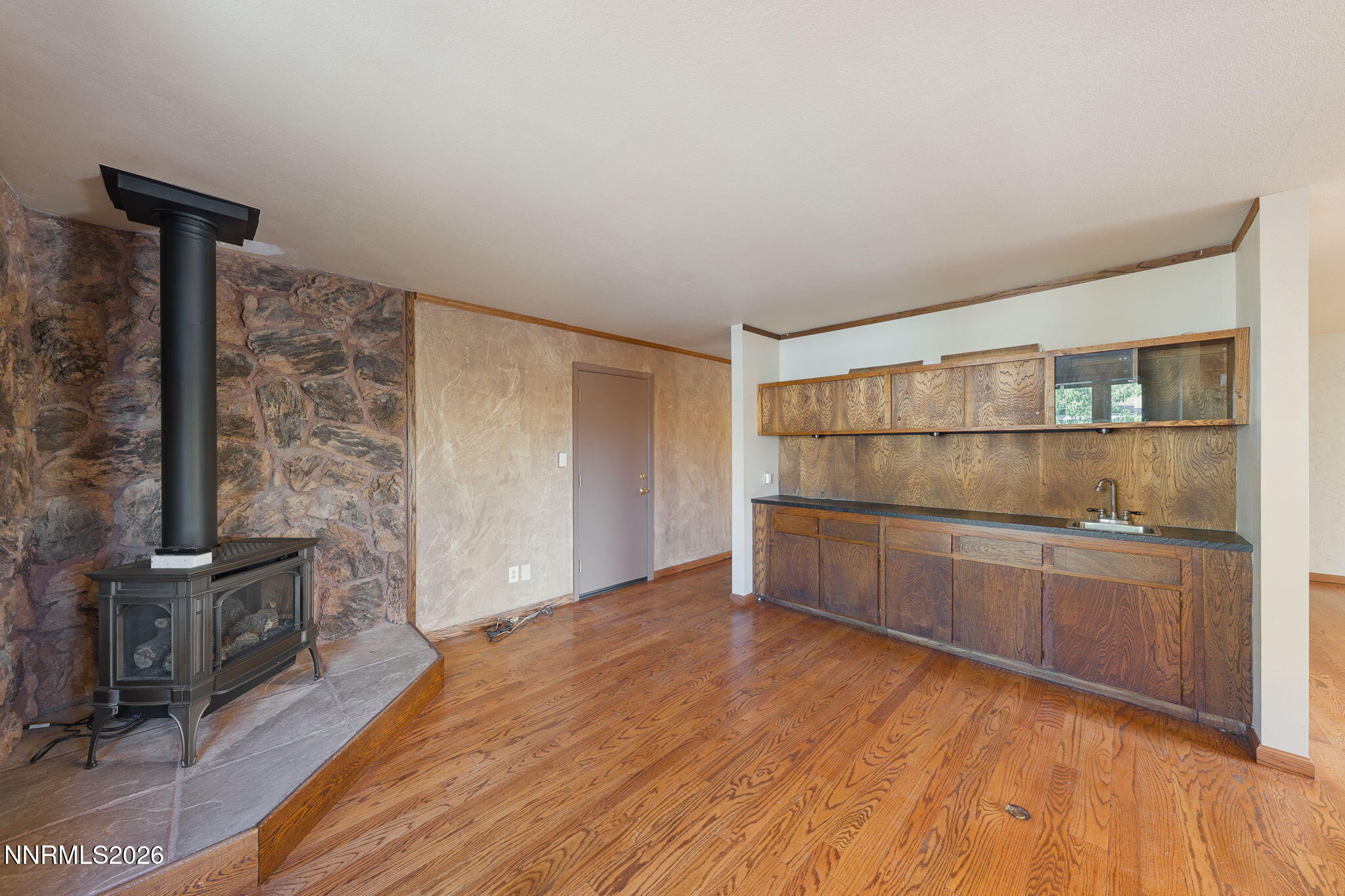2230 King Edward Drive