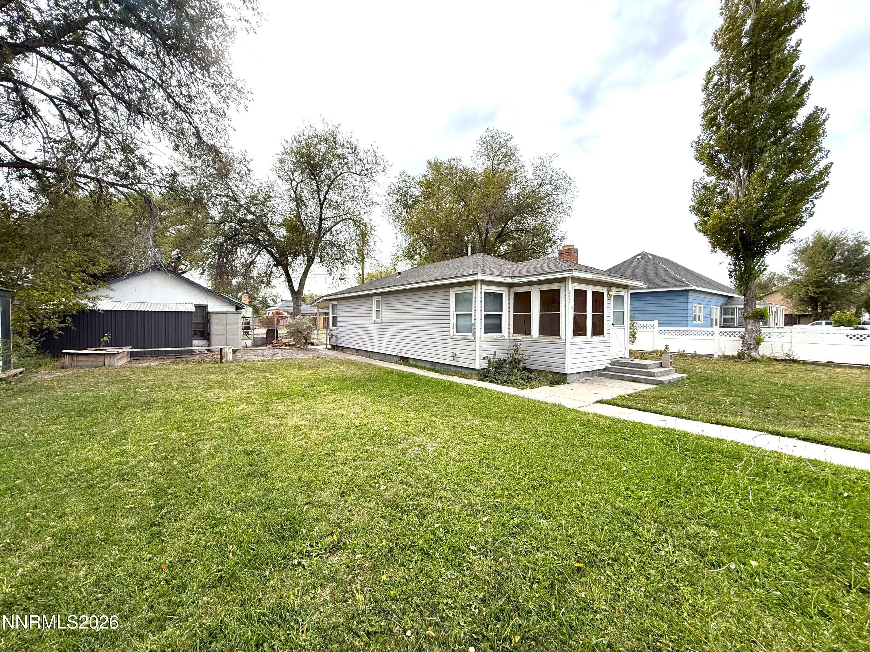 260 W 2nd Street