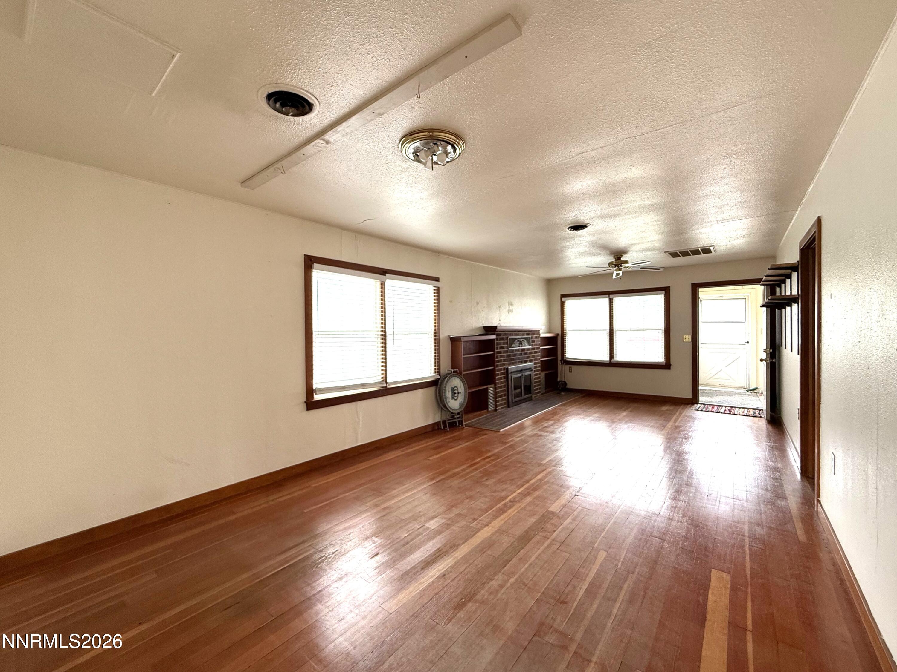 260 W 2nd Street