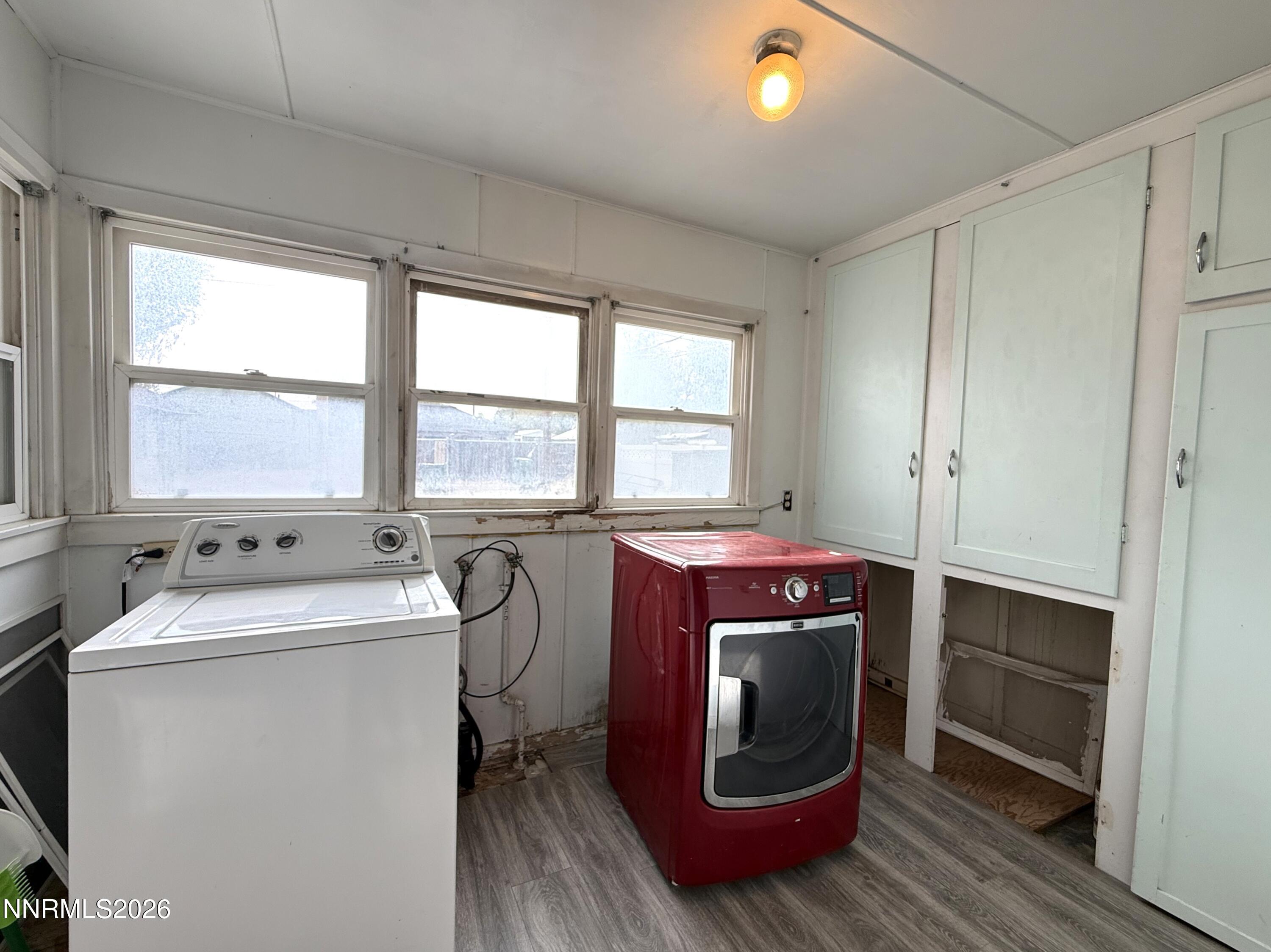 260 W 2nd Street