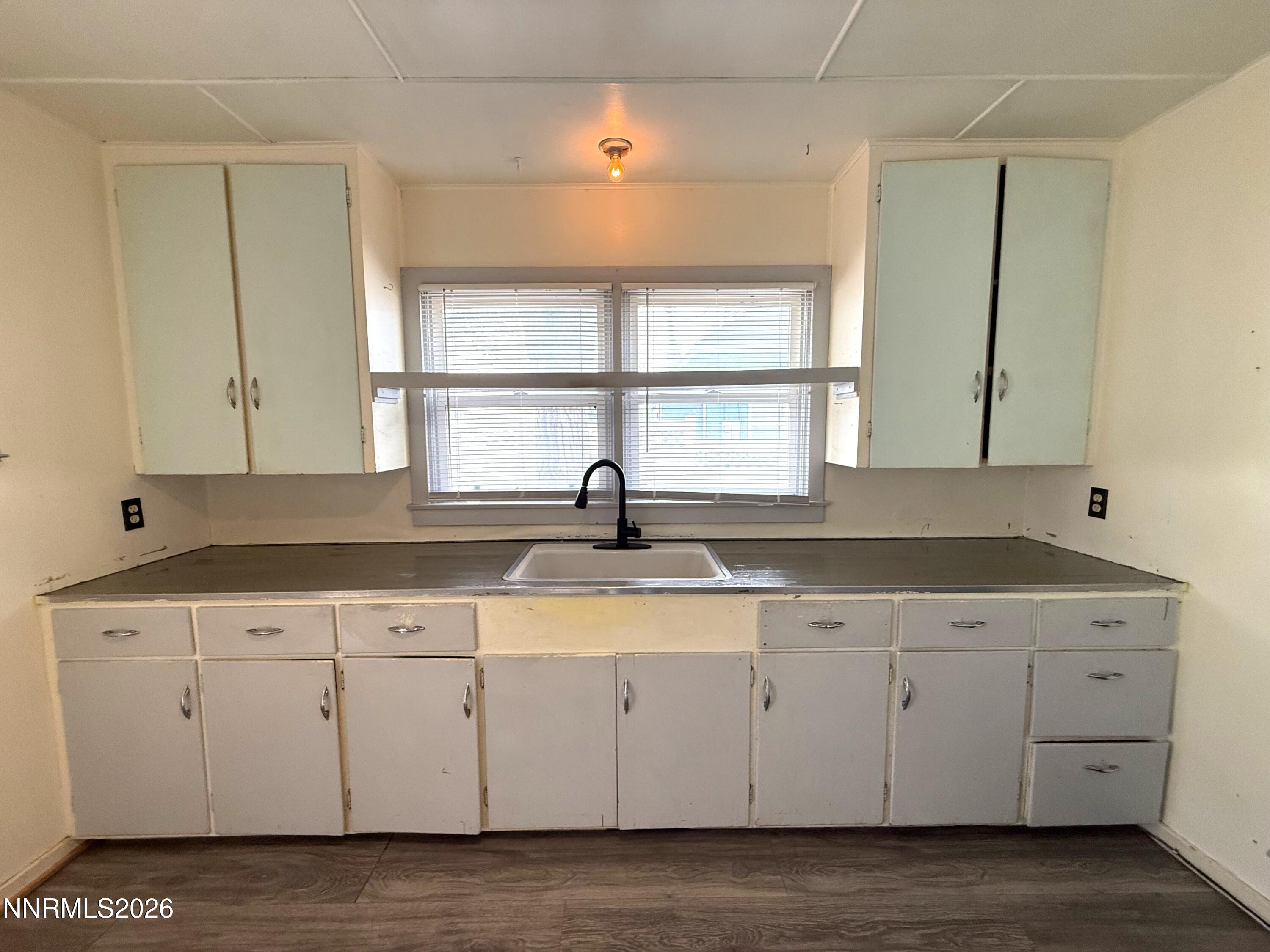 260 W 2nd Street