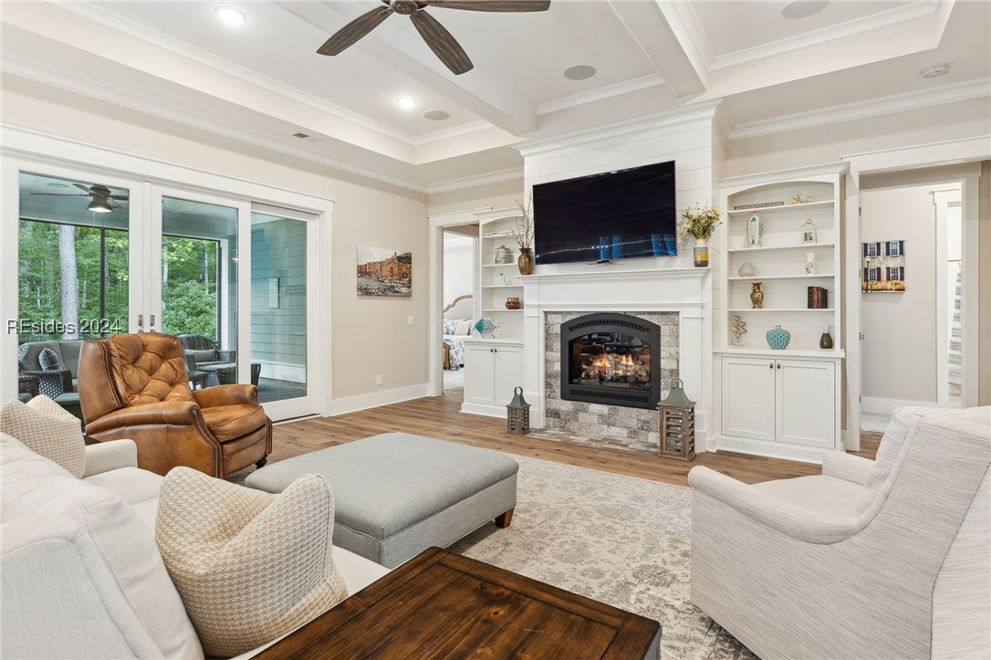 32 Driftwood Court W