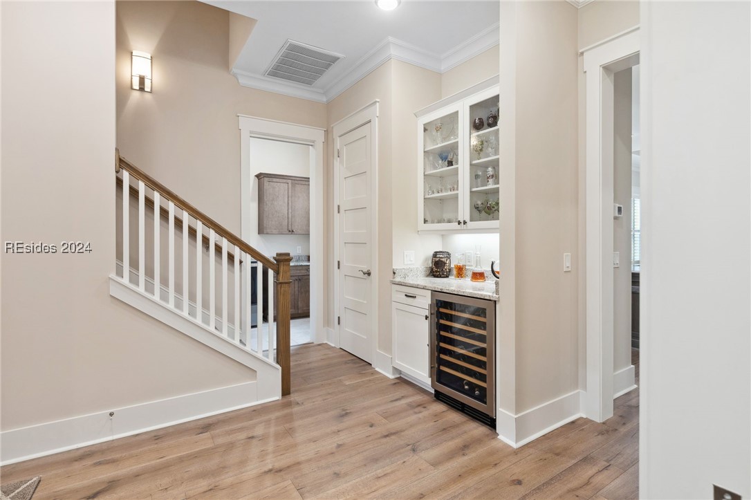 32 Driftwood Court W