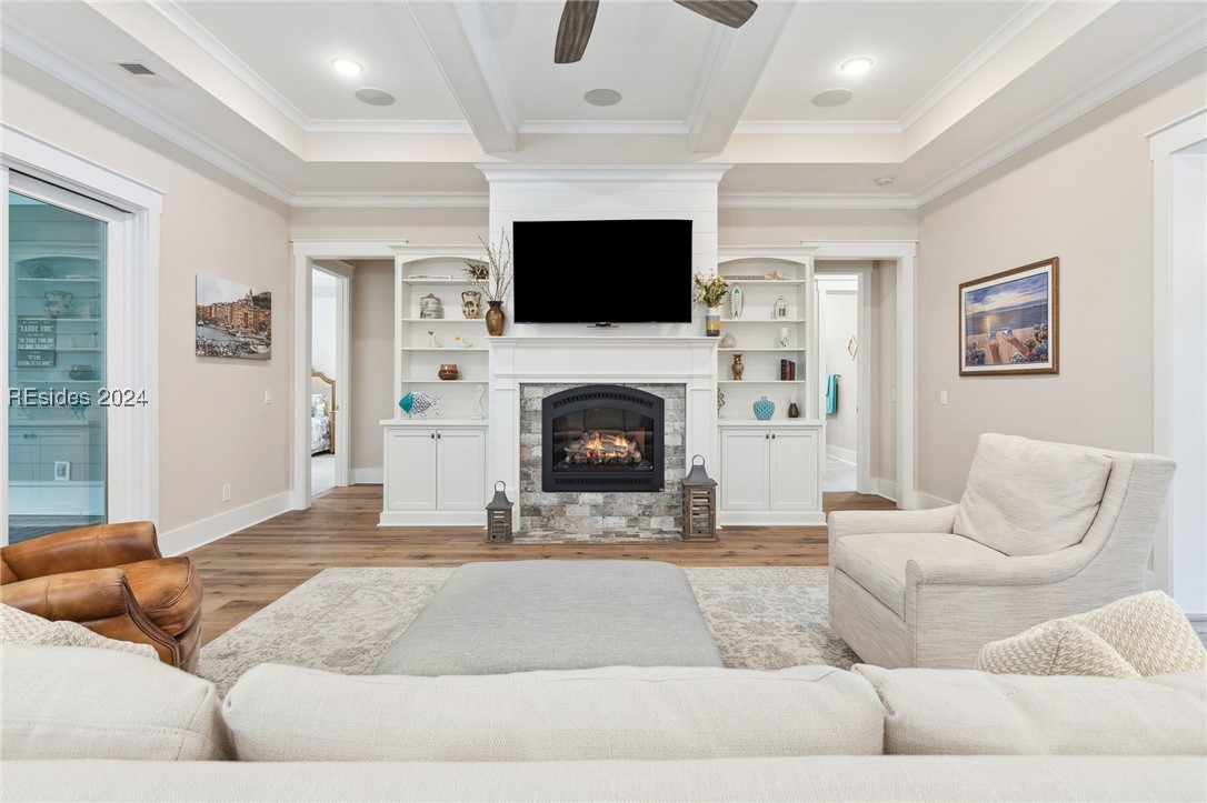 32 Driftwood Court W