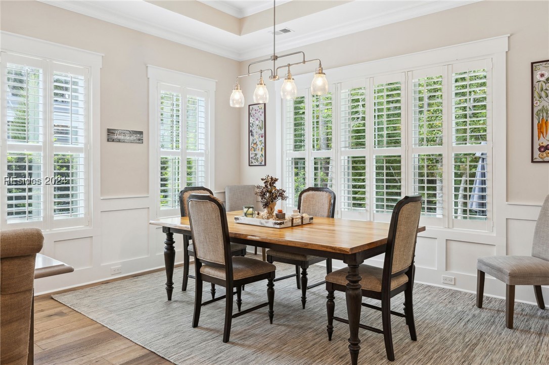 32 Driftwood Court W