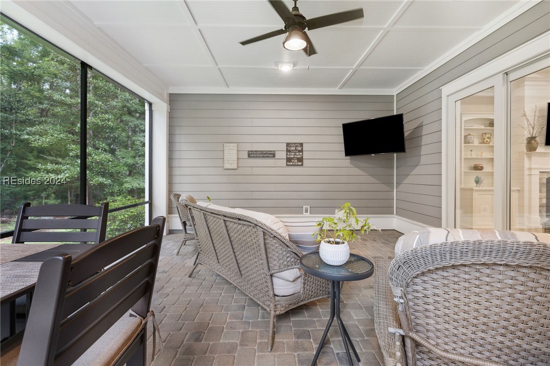 32 Driftwood Court W
