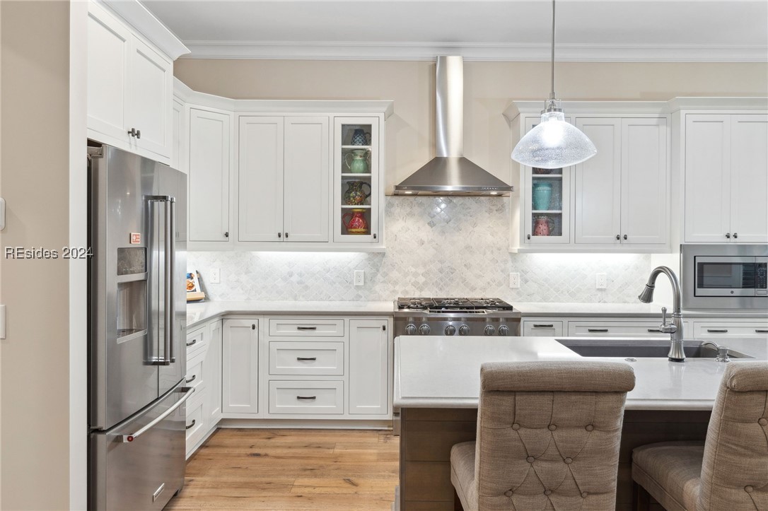 32 Driftwood Court W
