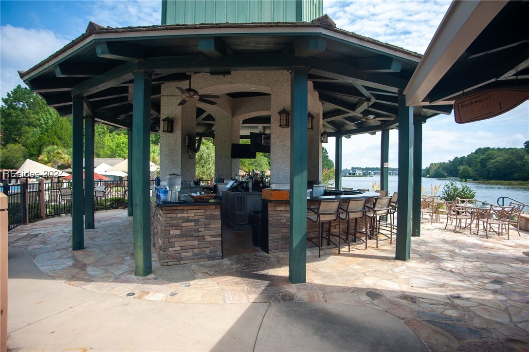 32 Driftwood Court W