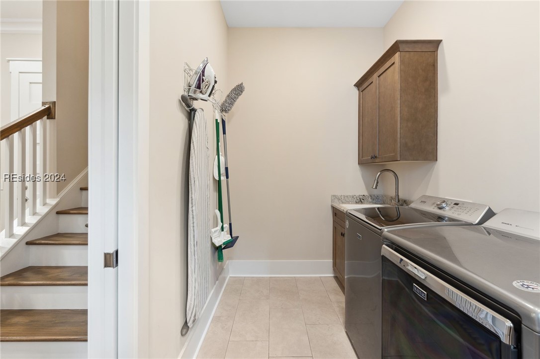 32 Driftwood Court W