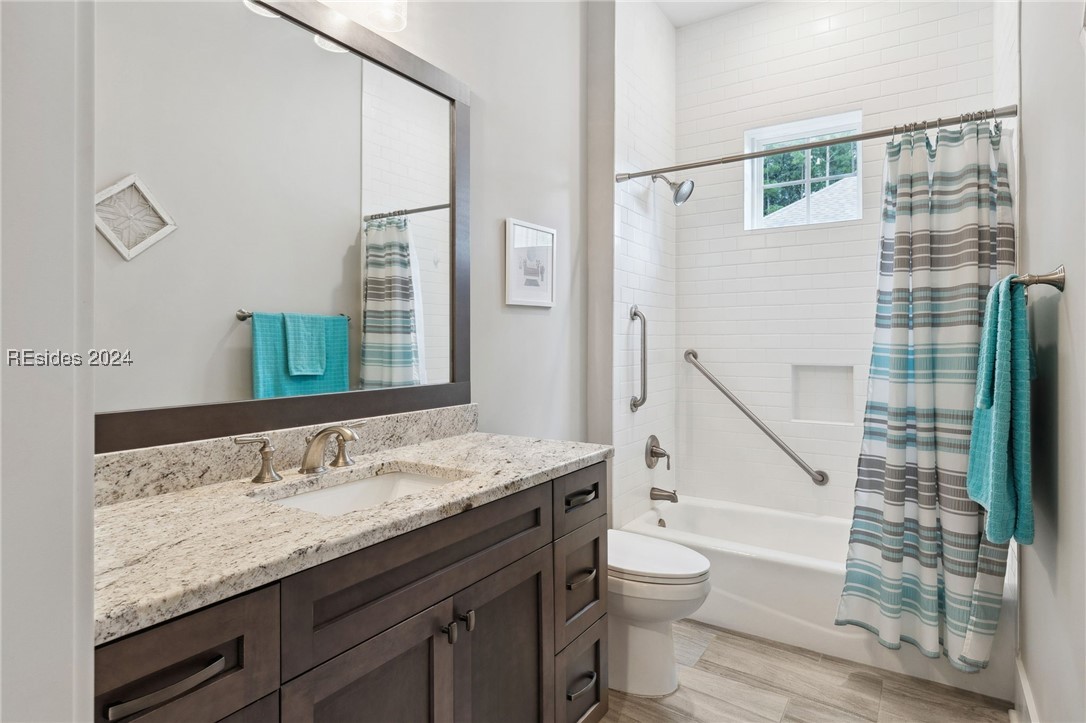 32 Driftwood Court W