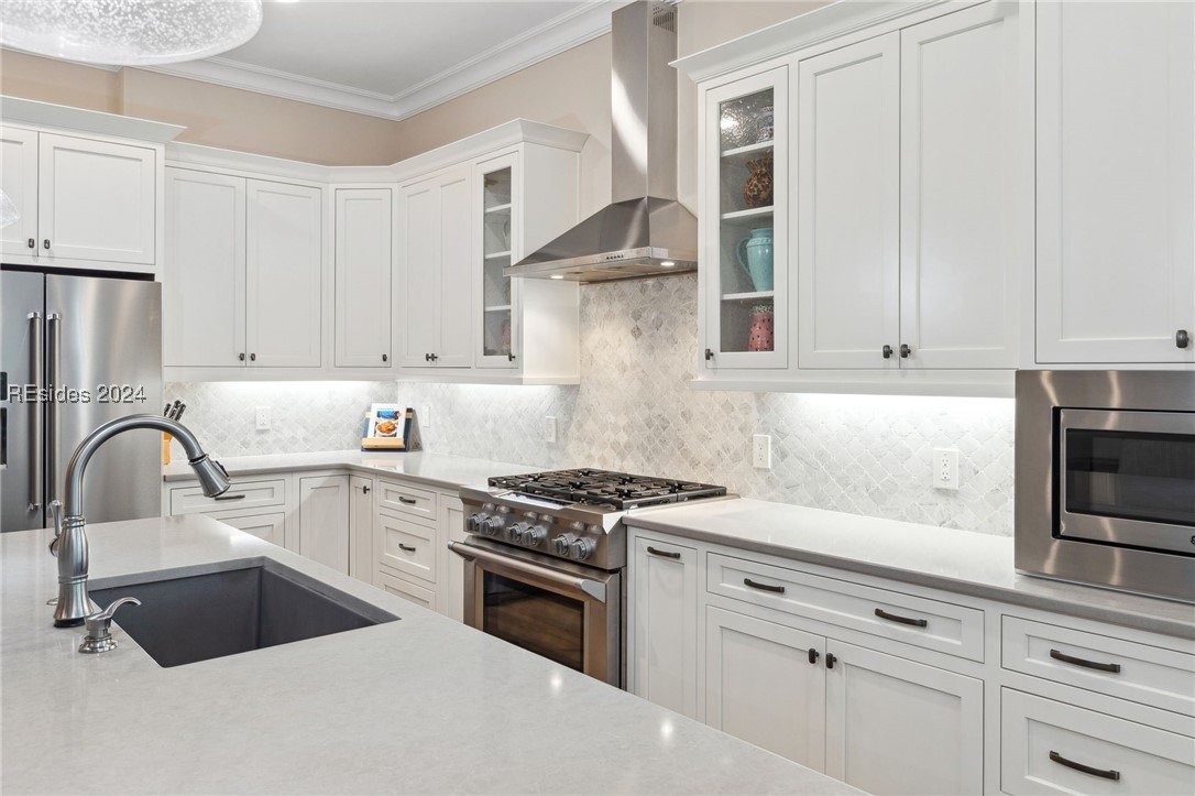 32 Driftwood Court W