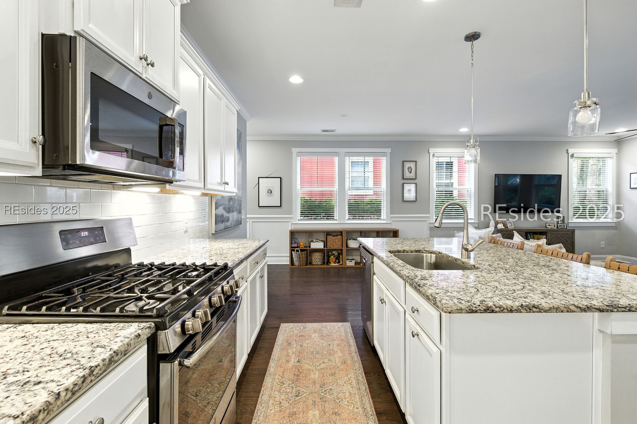 2015 Ashwood Circle