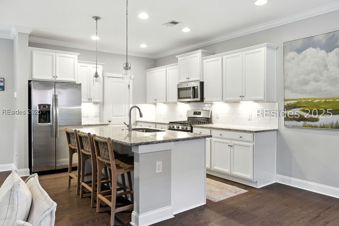 2015 Ashwood Circle