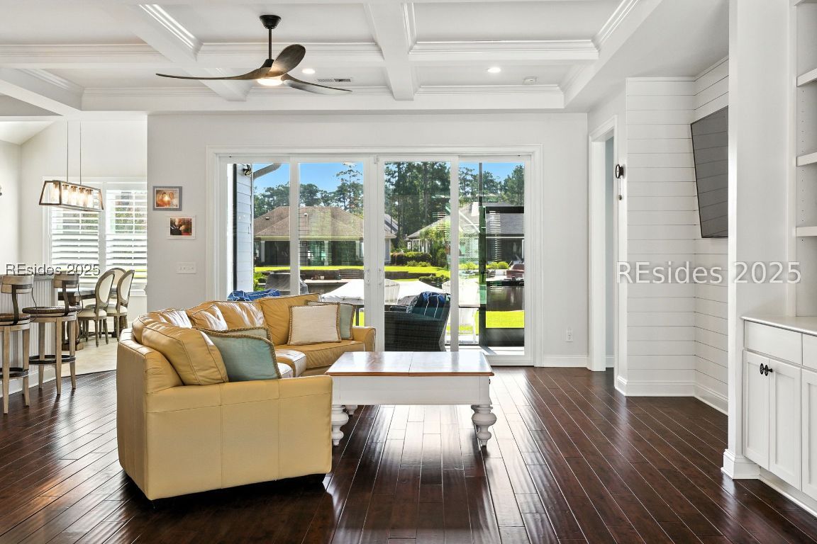 10 Lakewood Court