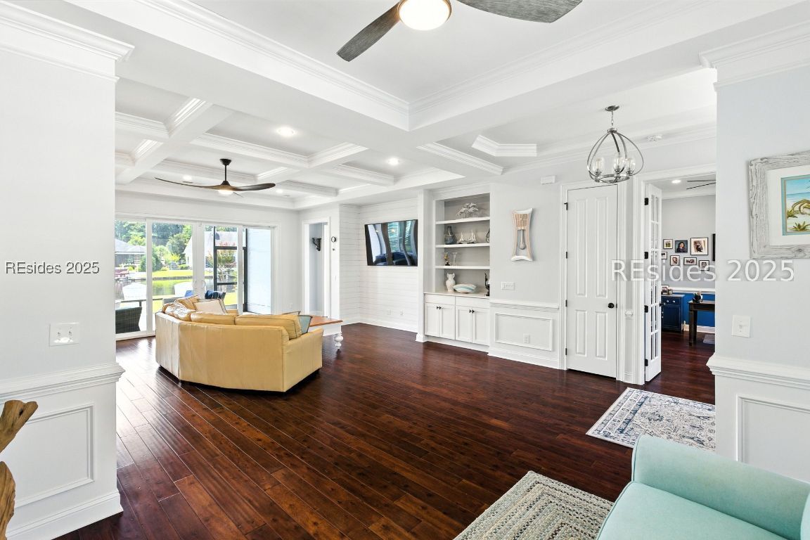 10 Lakewood Court