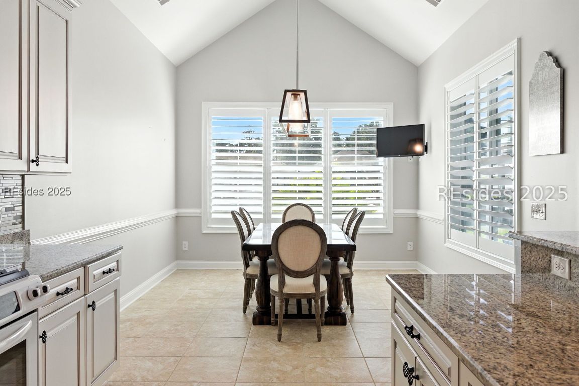 10 Lakewood Court