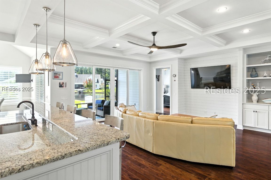 10 Lakewood Court