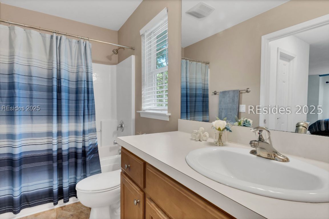 3 Plumgrass Street