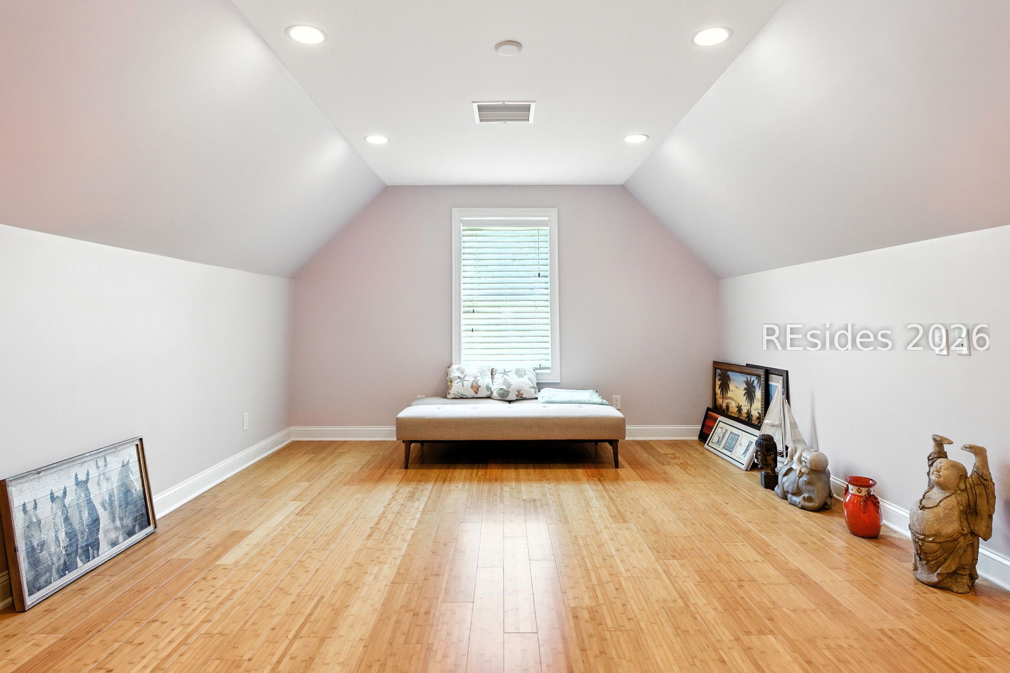 10 Lakewood Court