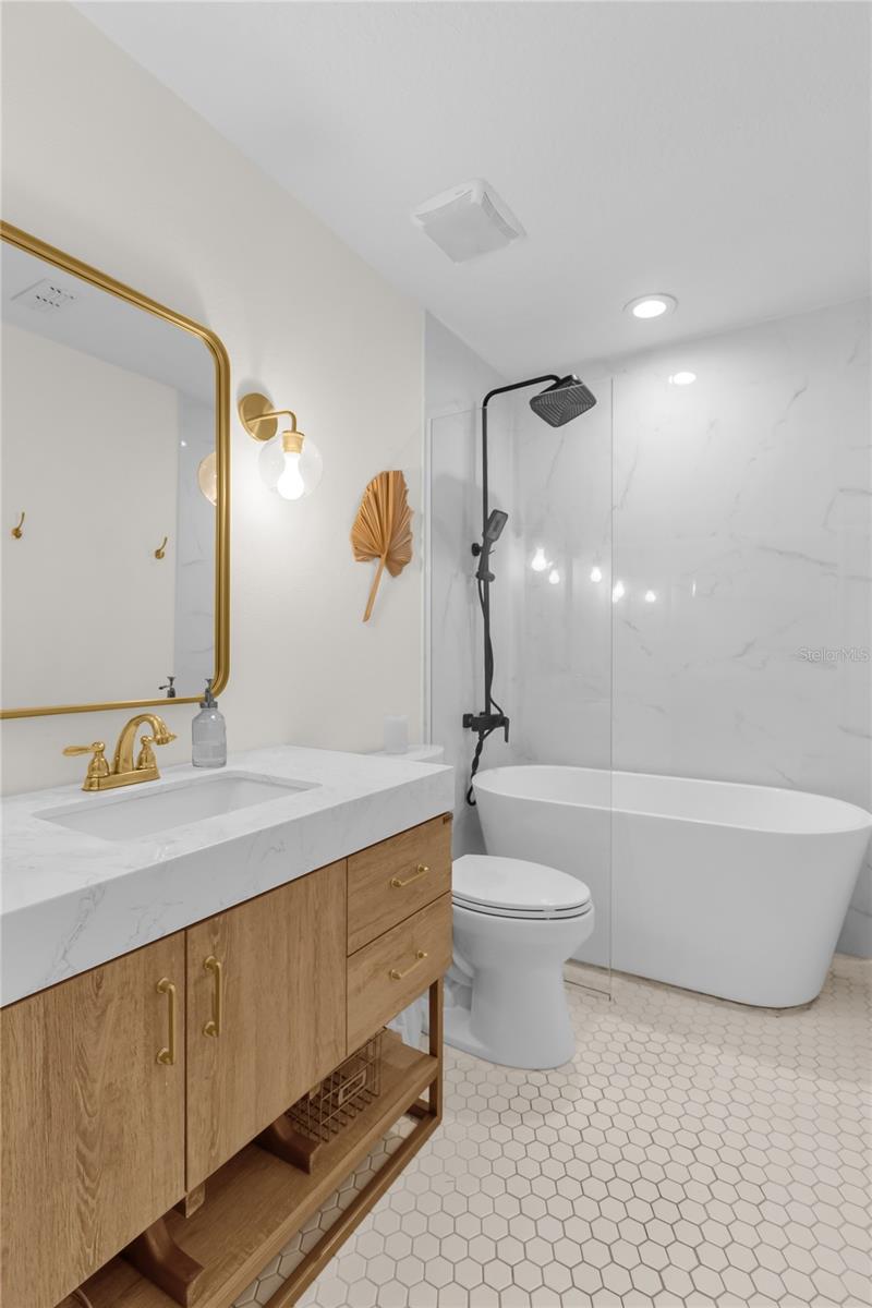 2270 DELORAINE TRL