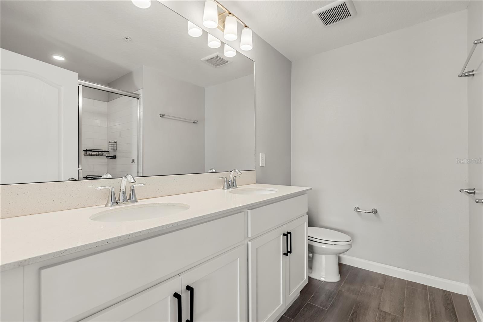 411 CAPE HONEYSUCKLE PL