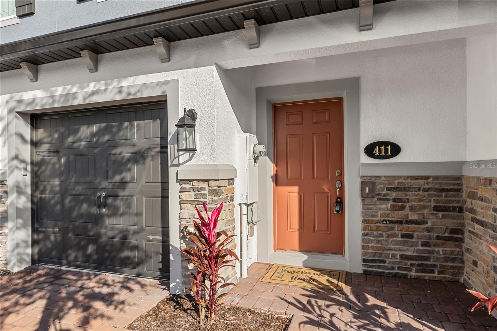 411 CAPE HONEYSUCKLE PL