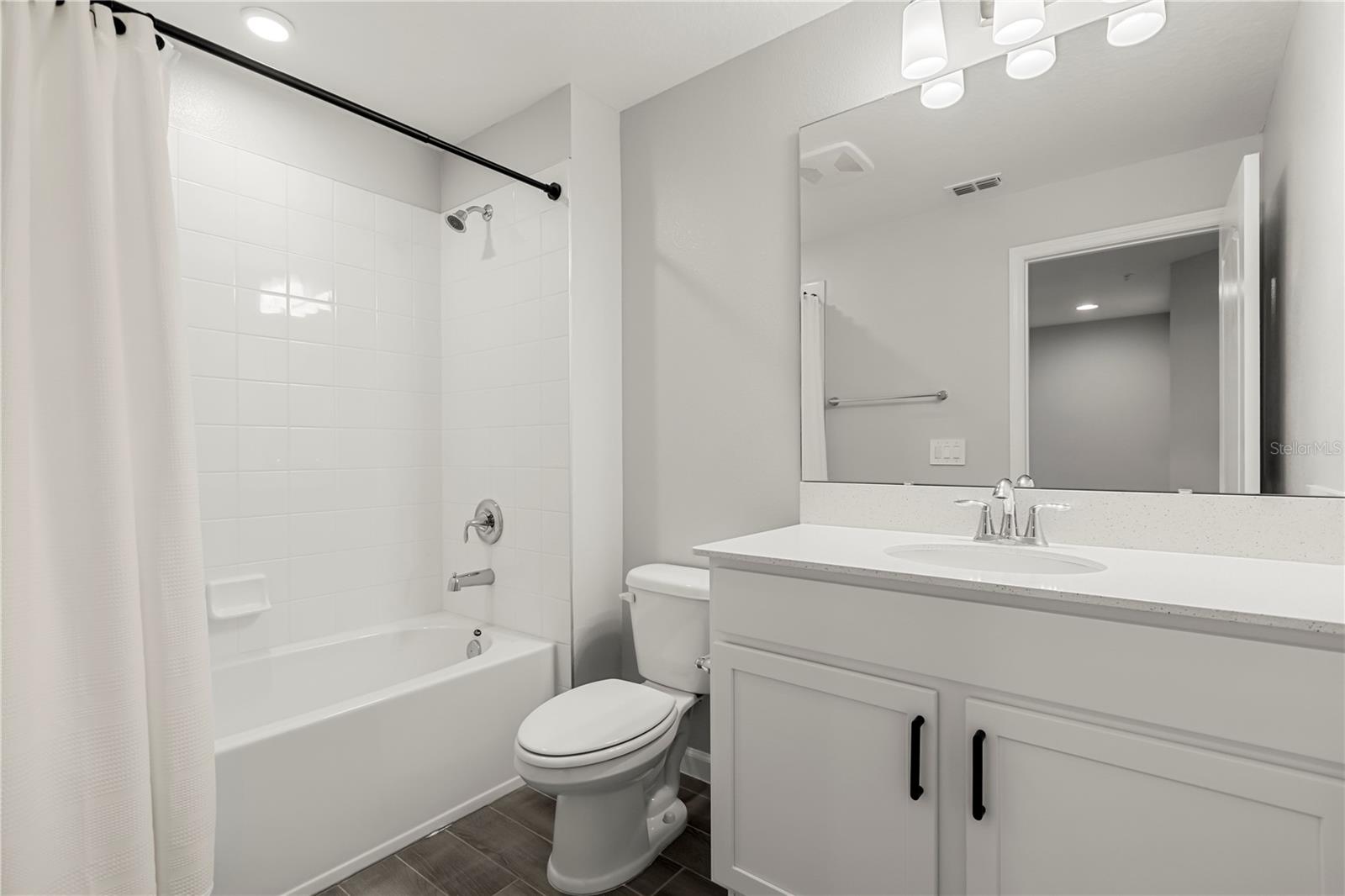 411 CAPE HONEYSUCKLE PL