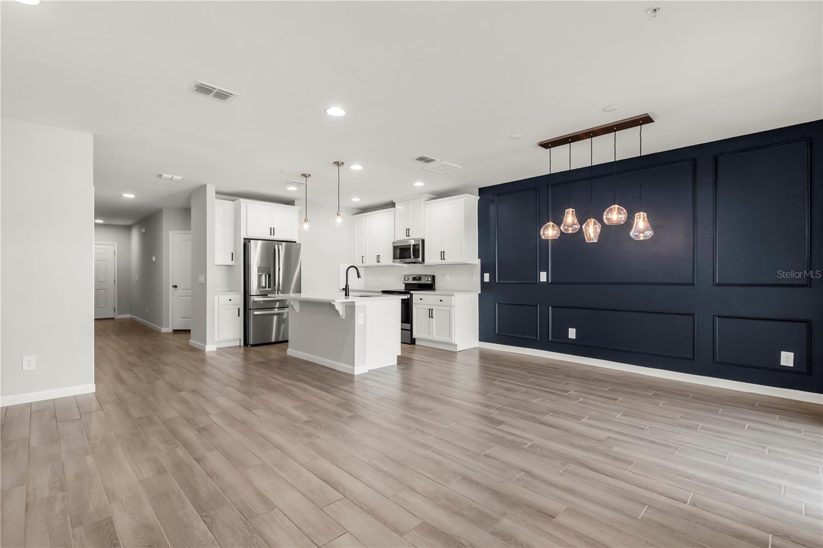 411 CAPE HONEYSUCKLE PL