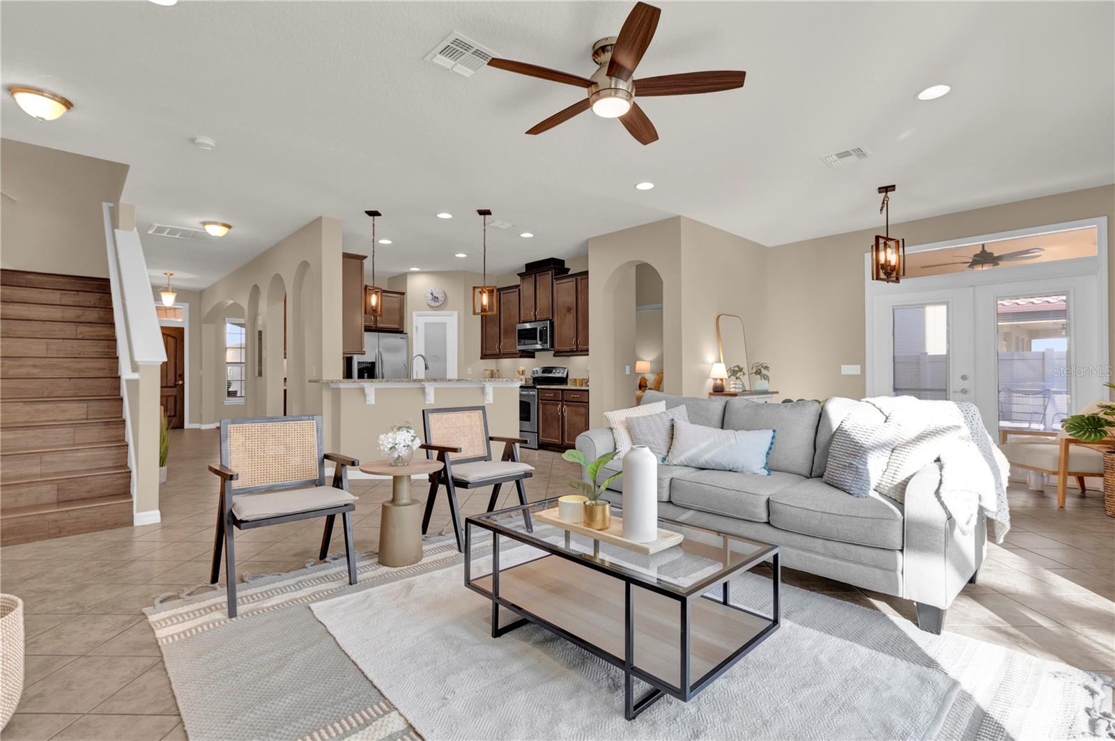 1208 BELLA VISTA CIR