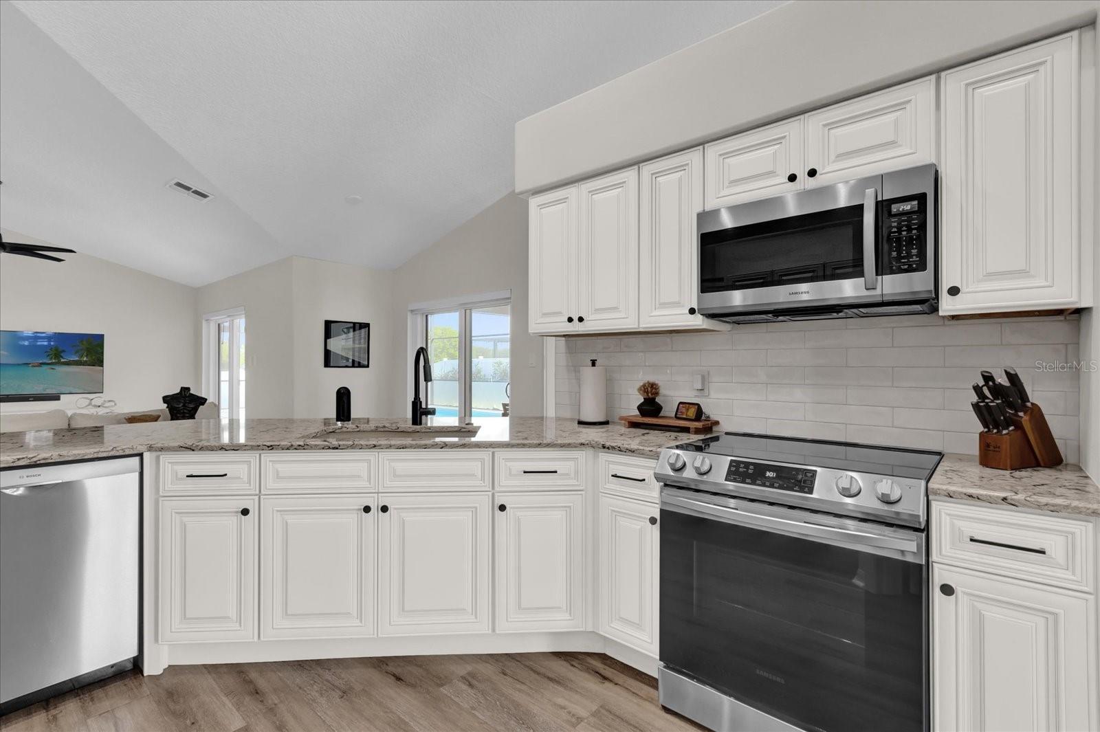 3012 SAMOSA HILL CIR