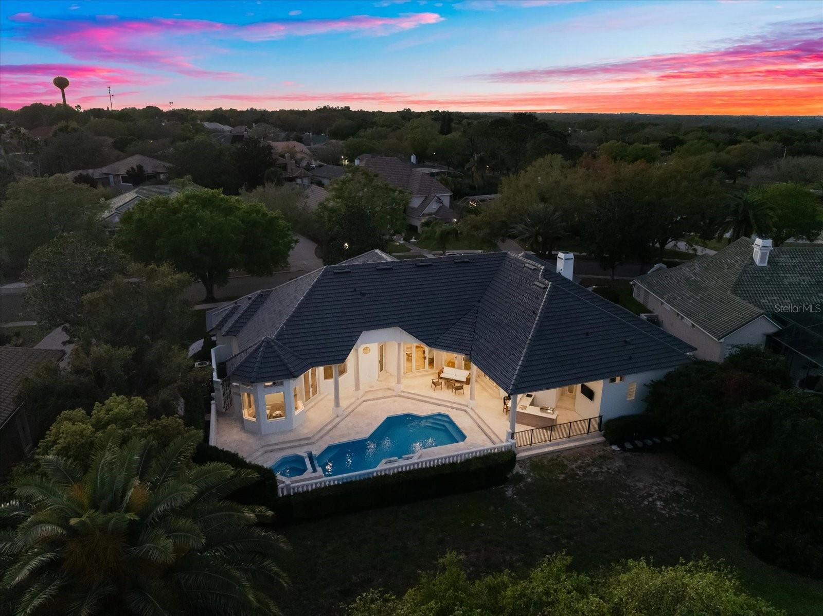 2207 CAIRNS CT