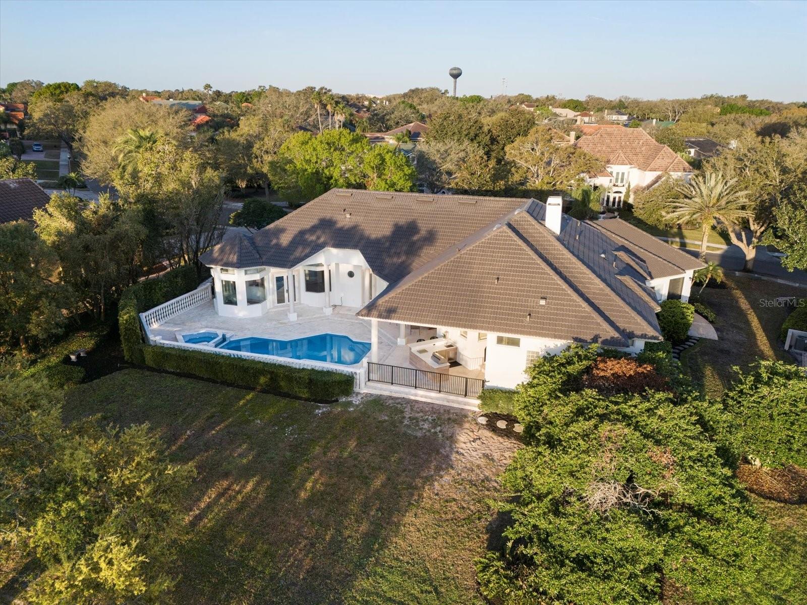 2207 CAIRNS CT