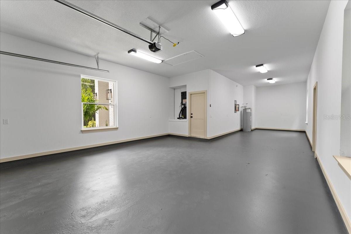 13562 S LAKE MARY JANE RD