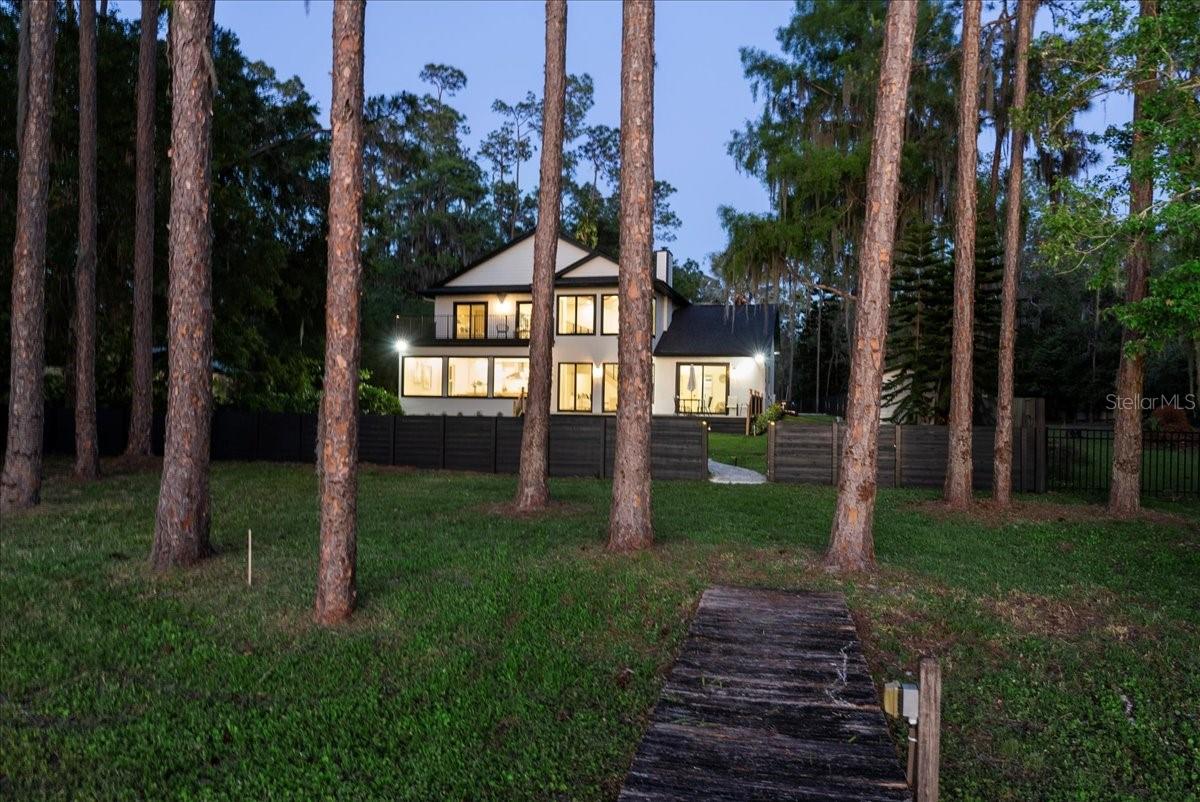 13562 S LAKE MARY JANE RD