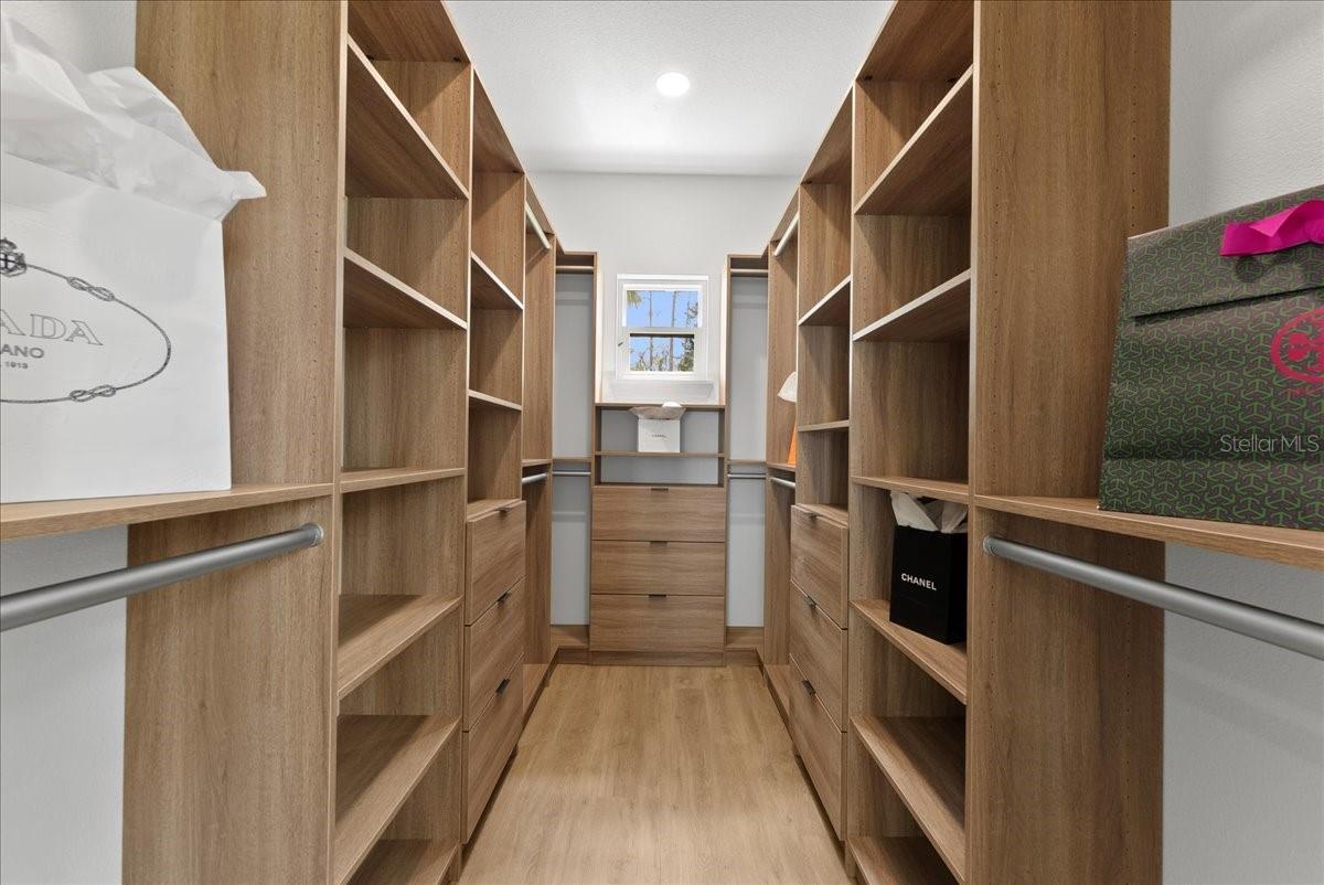 13562 S LAKE MARY JANE RD