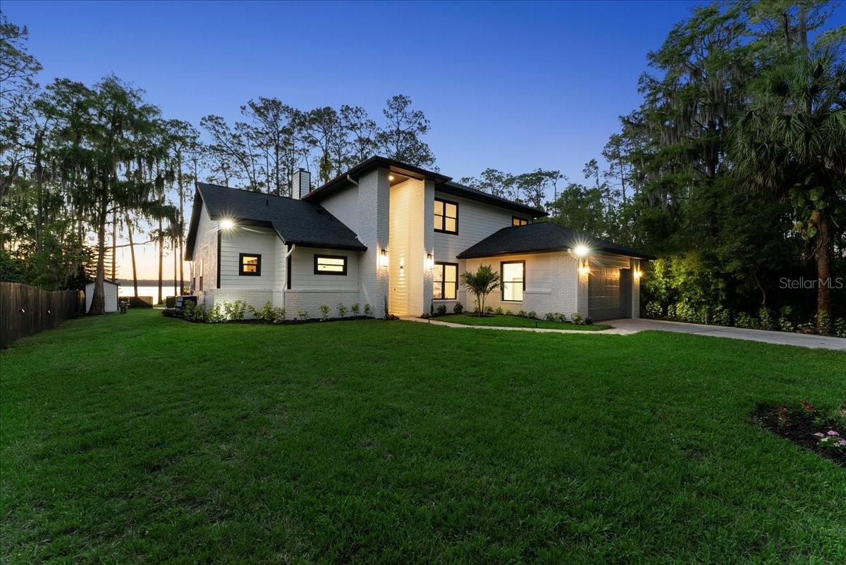 13562 S LAKE MARY JANE RD