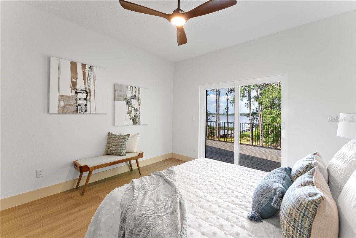 13562 S LAKE MARY JANE RD