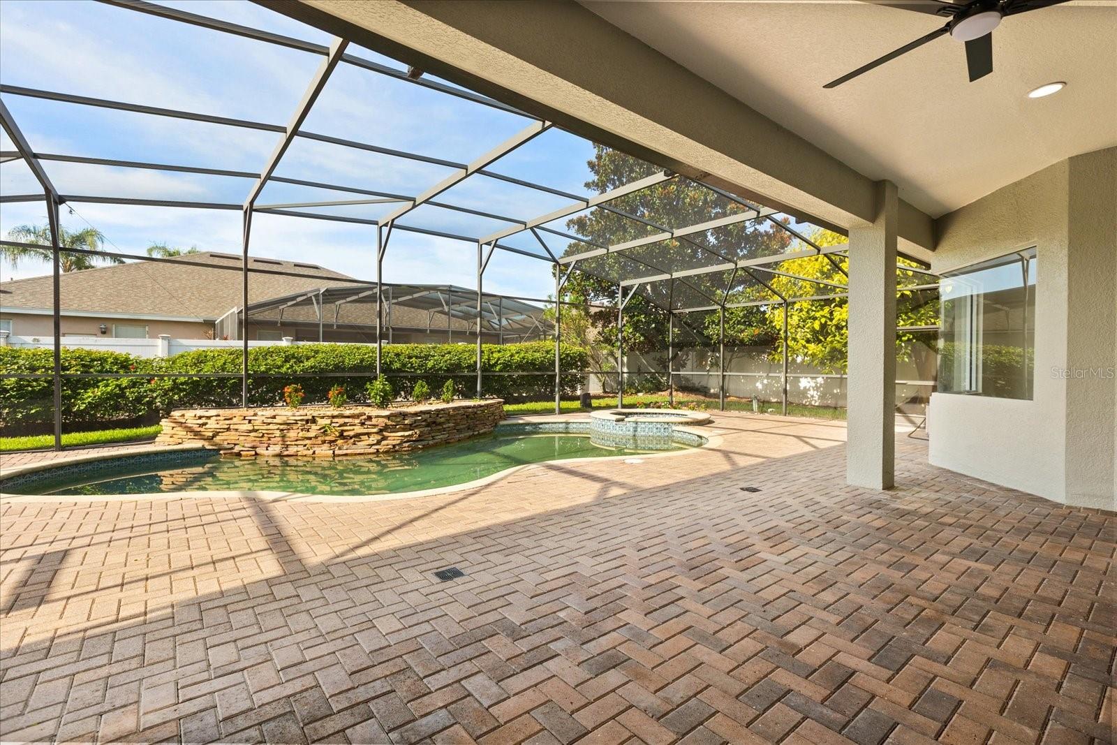 657 DUFF DR