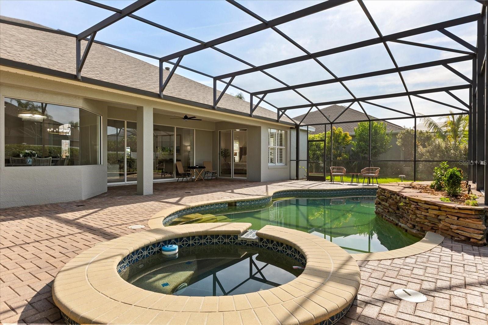 657 DUFF DR
