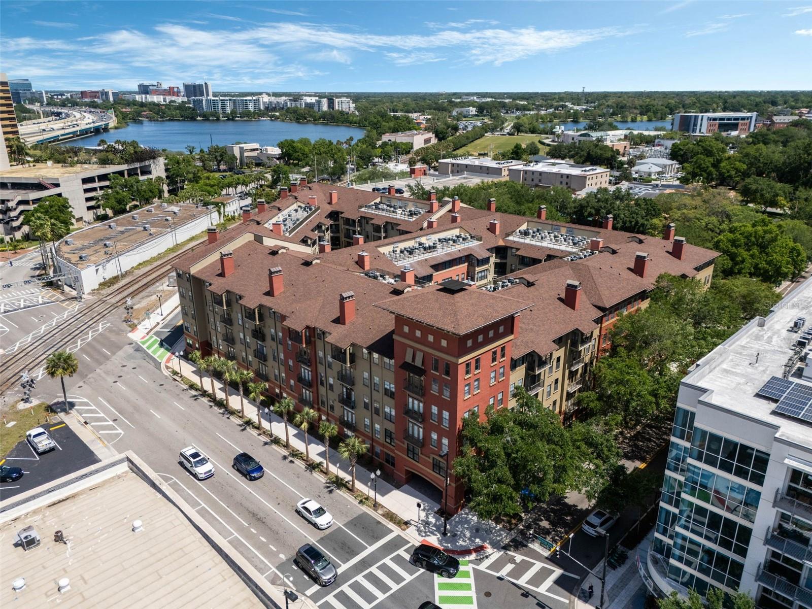 911 N ORANGE AVE #548