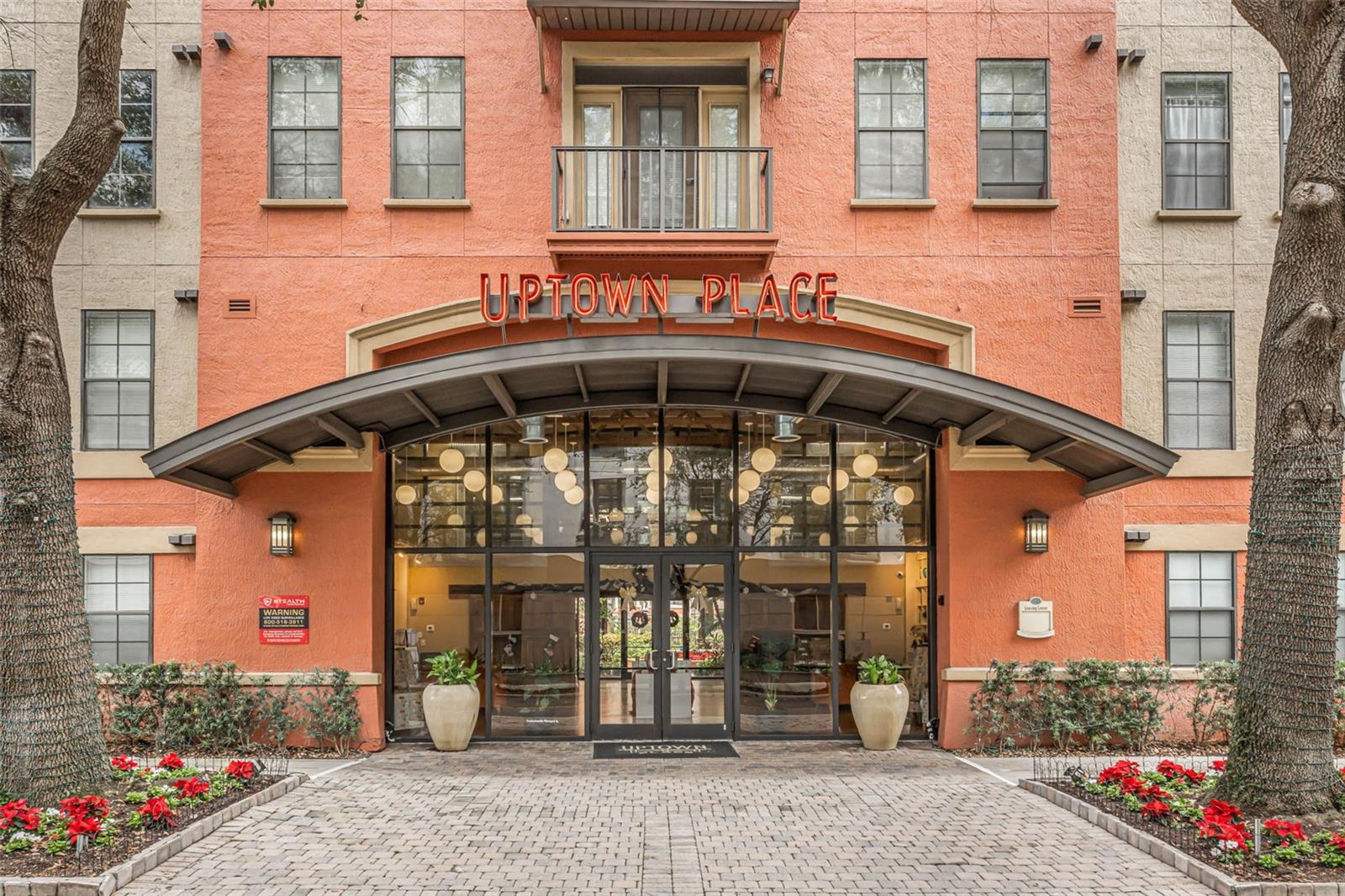 911 N ORANGE AVE #548