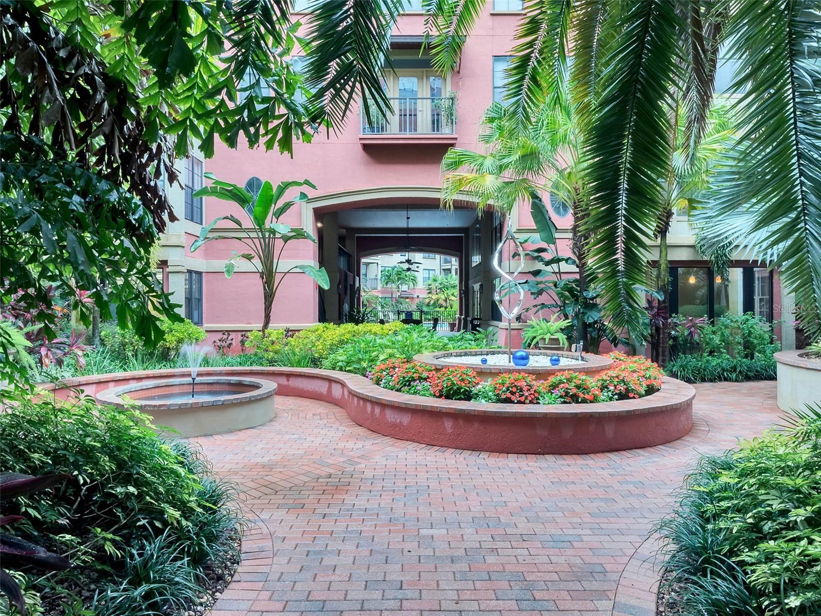 911 N ORANGE AVE #548