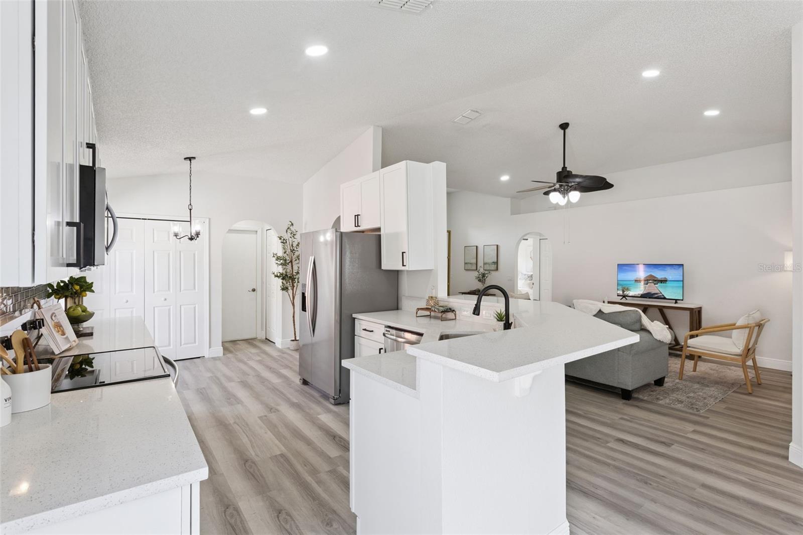 453 DOMINISH ESTATES DR