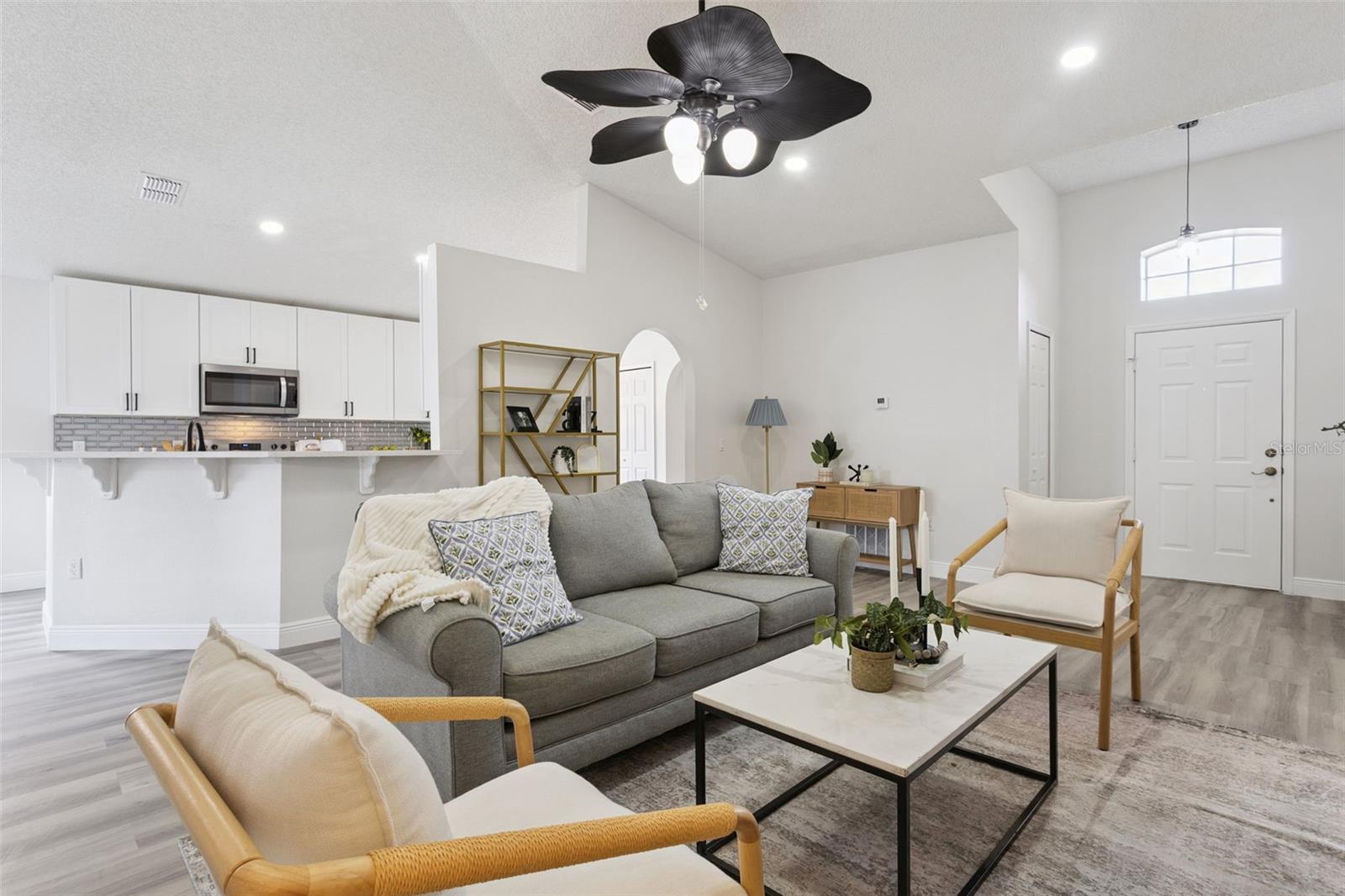 453 DOMINISH ESTATES DR