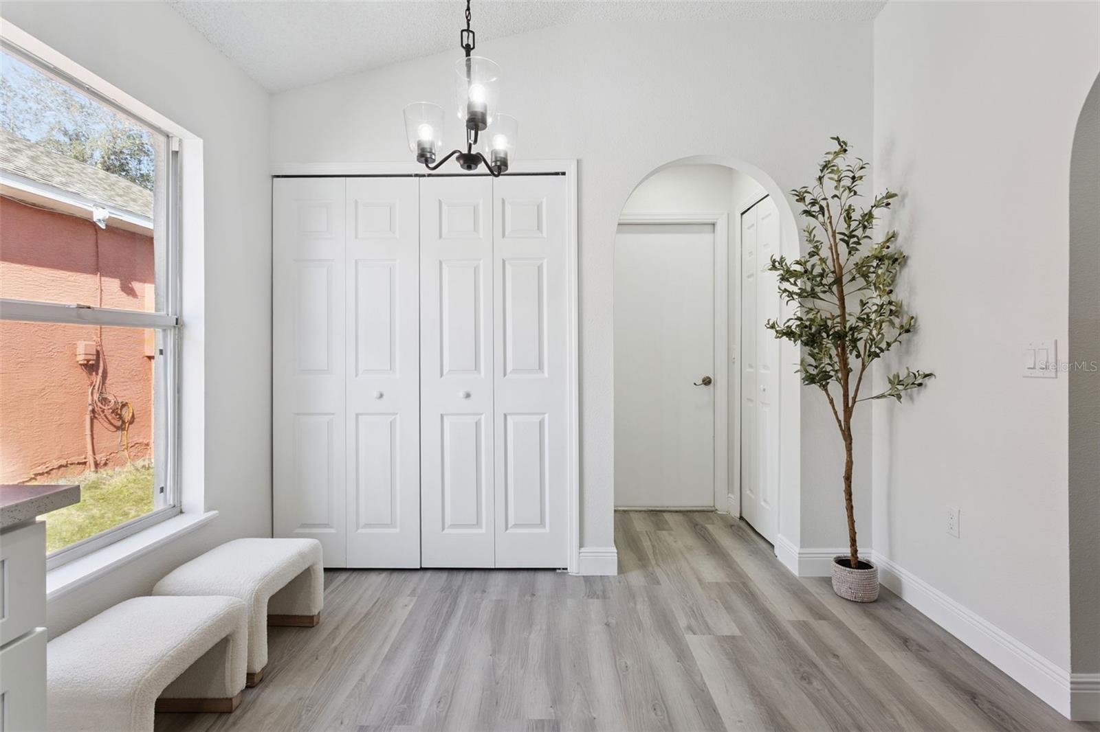 453 DOMINISH ESTATES DR