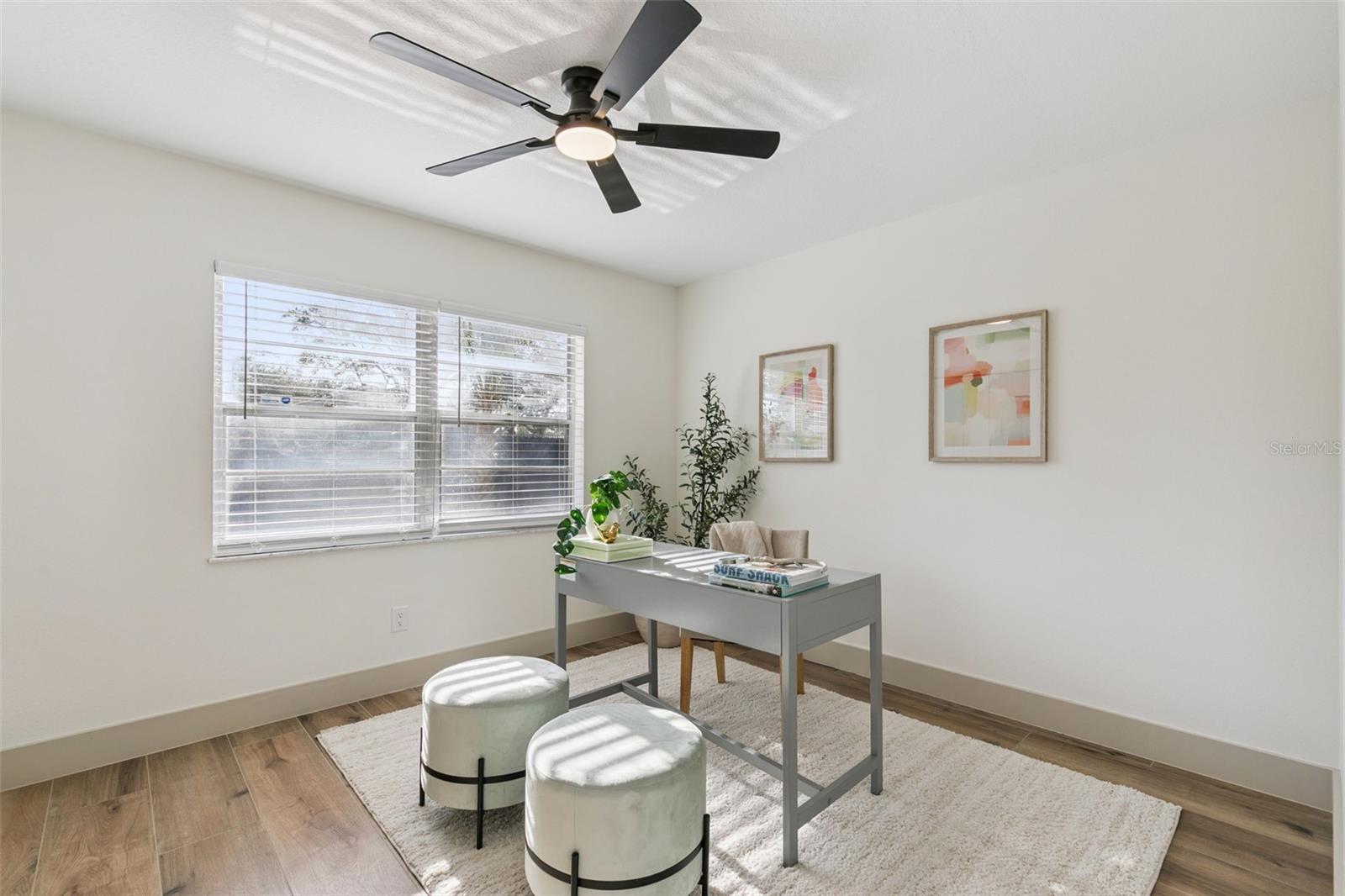 622 SPRING OAKS BLVD