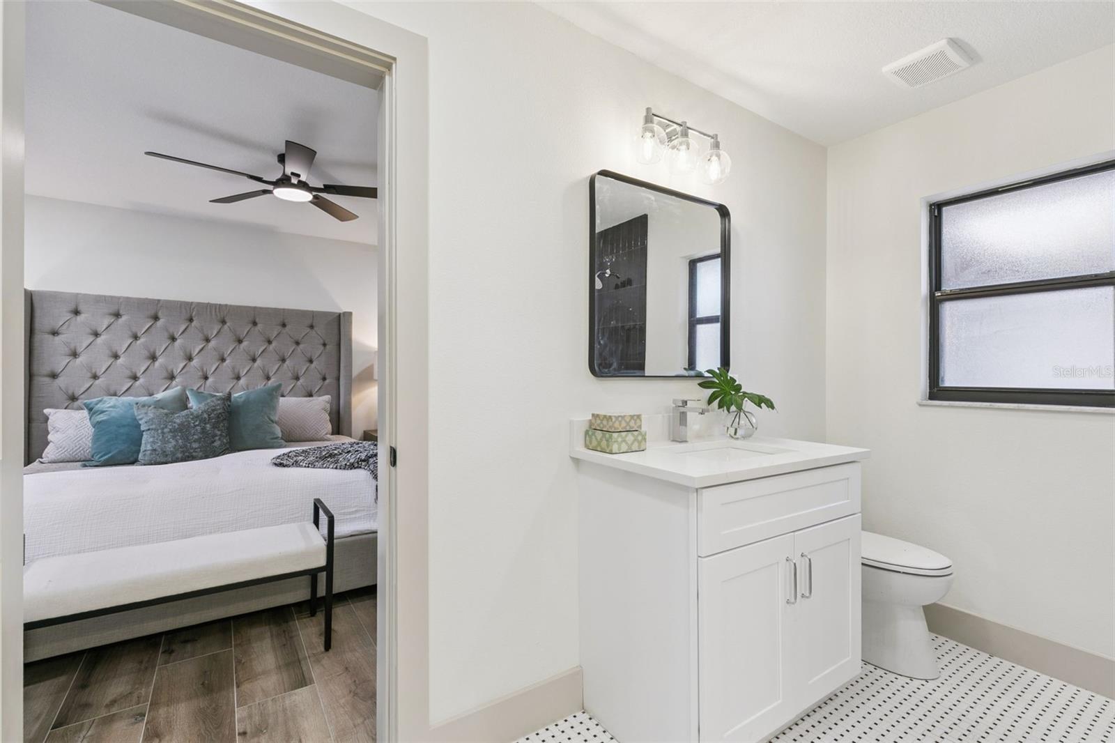 622 SPRING OAKS BLVD