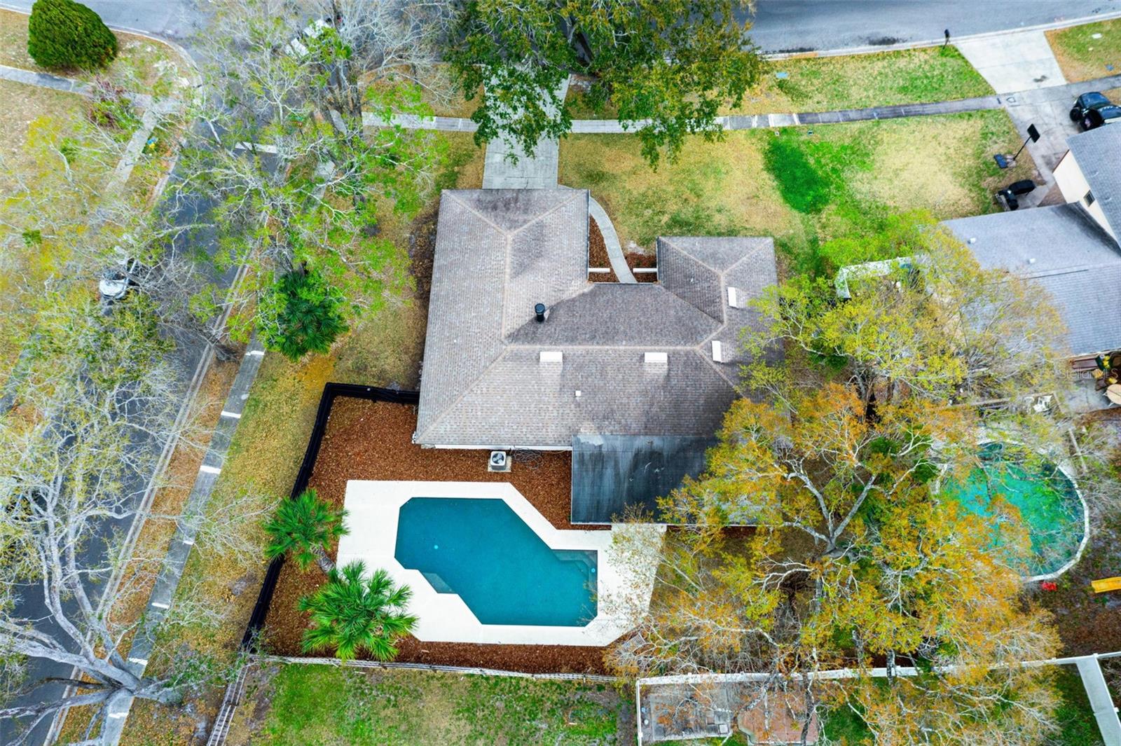 622 SPRING OAKS BLVD